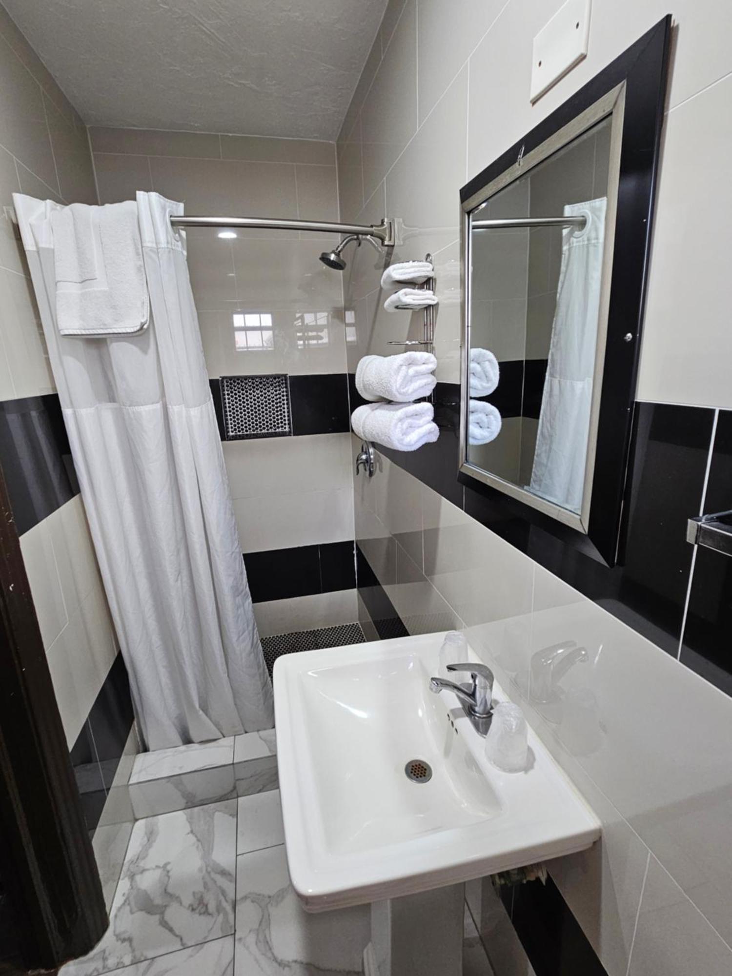 Deluxe Inn - Sarasota South Bradenton Екстер'єр фото